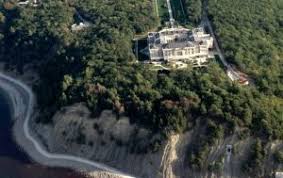 Алексей навальный вернулся в москву после реабилитации в немецкой клинике, где он восстанавливался от отравления ядом «новичок». R7zyn1jxrsrcmm