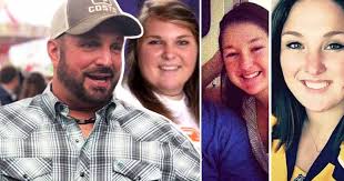 I was 15, in the closet in a deep red state, and loved garth brooks. Garth Brooks Daughters All Turned Up To Be These Gorgeous Meet Them Here
