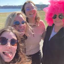 Next Wednesday at 630pm join @bicepsandbabies6 for a 30 hiit circuit!! All  fitness levels welcome!!