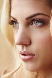 Sarah Nowak's Instagram, Twitter & Facebook