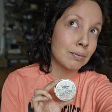 Are there day use pool options in Flagstaff?