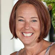 Amy Lay's Instagram, Twitter & Facebook