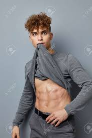 変態男セクシーなポーズ自信孤立した背景の写真素材・画像素材 Image 180728834