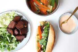 Tofu banh mi (3/5) / $5.50 bread got soggy after 2 hours (i had bought it for lunch), way too heavy on the mayo, not enough pickled veggies (or maybe not pickled enough?), tofu / vermicelli filling was bland. Banh Mi Tofu Vietnamesisches Baguette Sandwich Cheap And Cheerful Cooking