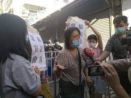 大興（南）站（tai hing (south) stop）是港鐵 輕鐵 其中一個位於新界屯門區的車站，屬 第2收費區 。 車站位於大興邨興輝樓及大興巴士總站對開的一段大方街（大興街與震寰路之間），兩個月台分設於行車路兩旁。 Od97hqkrqwqdtm