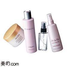 乾燥肌 顔とからだの肌乾燥対策まとめ 冬を乗り切る乾燥肌のためのスキンケア 美的 com スキンケア ボディクリーム 乾燥肌