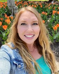 Heather Dotson's Instagram, Twitter & Facebook