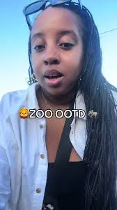 Zoo ootd #ootd #zoo #jacksonvillezoo #jaxzoo #midsize