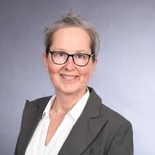 Doris Hesse's Instagram, Twitter & Facebook