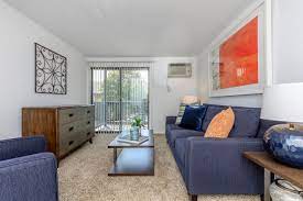 1 bedroom + 1 bathroom. Ok