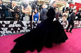 Billy Porter S Oscars Tuxedo Dress Turns Heads Sparks Social Media Frenzy Red Carpet Oscars Tuxedo Dress Oscar Fashion