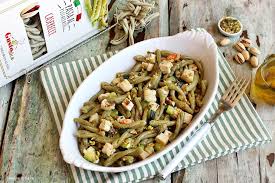 Pasta corta risottata con piselli, zucchine e philadelphia. Pasta Al Pistacchio Con Gamberi Pesce Spada E Zucchine