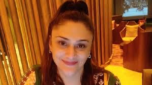 Nargis Dutt Isha Grover kishwer merchant these actresses fall in love with  their onscreen son -Hindi Filmibeat