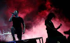 Pergerakkan utama death metal indonesia berasal dari munculnya inisiatif oleh band death metal asal malang, rotten corpse, yang menggarap untuk pertama kalinya (yang diketahui) musik death metal. Cara Burgerkill Promosi Musik Metal Indonesia Tribunnews Com Mobile