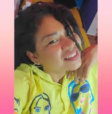 NIÑA DE CÁRDENAS TABASCO SE VUELVE VIRAL POR SU PEINADO DE SEÑORA, PERO  NADIE HABLÓ DE SU EXCELENTE PROMEDIO ESCOLAR Ella es la niña Anyelin, quien  pasó de la primaria a la