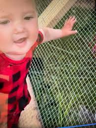 It looks like it is show off the kiddos feet for the online child  exploiters 🥺🥺