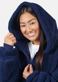 Teddy Bear's Instagram, Twitter & Facebook