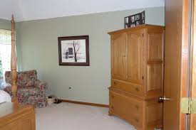 Before you throw your money at the first bedroom sets sale that pops up on your computer screen, give 1stopbedrooms a try. Updating A 90 S Master Bedroom