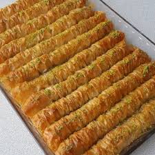 Burma Baklava Bir Paket Baklavalik Yufka 300 Gr Ceviz 125 Gr Margarin Yarim Cay Bardagi Siviyag Serbeti Icin Uc Su Bardagi Seker Dor Yemek Tarifleri Yemek Gida
