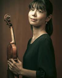 Early Music musicians in the world】 📷 Rembrandt style Portrait of Japanese  Baroque Violinist- Shiho Hiromi, 2023 November in Japan  十一月在日本川口，拍攝日本巴洛克小提琴家-廣海史帆肖像#