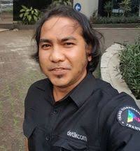Paul Cumming, dari Lapangan Hijau ke Kebun Cabai
