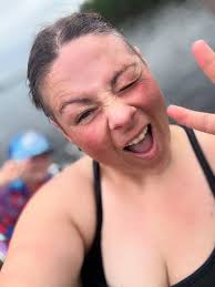 Hiya! I'm Ashley, I'm a Canadian mama of 2, growing my socials while  sharing my 140-lb weight loss journey, our family's outdoor adventures, and  life navigating my daughter's seizure disorder — all