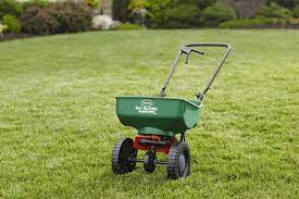 A Broadcast Spreader Perfect For Evenly Distributing Seeds Fertilizer Salt And More Turf Builder Lawn Fertilizer Lawn Fertilizer Spreader
