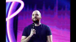 Comediant și scriitor de succes. Andrei Ciobanu Stand Up Comedy De SenzaÈ›ie La Iumor Youtube