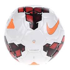 Standartları uluslararası futbol birliği kurulu (kısaca ifab) tarafından belirlenen futbol kurallarının ikinci maddesinde belirtilmiştir. Amator Ve Profesyoneller Icin Orjinal Nike Futbol Toplari