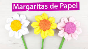 En este nuevo video tutorial vamos a aprender como hacer los moldes utilizando cosas que ya tenemos en casa reciclando papel o carton es muy sencillo asi que. Como Hacer Flores De Papel Faciles Tutoriales Paso A Paso Manualidades Play