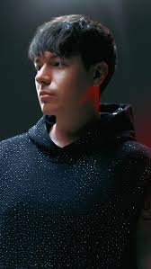 🎧 Omar Varela marcó un antes y un después en la música urbana latina.,  Productor de “Loca”, el primer tema argentino en tener un remix oficial con  Bad Bunny., Creó el beat de una generación: Khea, ...