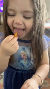 Lacey Bowling (@laceybowling)