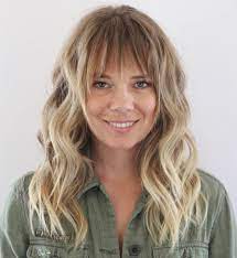 What Are The Best Hairstyles For Big Noses Hair Adviser Haircuts For Big Noses Cool Hairstyles Long Hair Styles