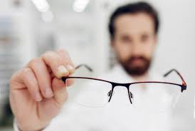 Usar Oculos Com O Grau Errado Pode Fazer Mal A Sua Visao Confira Aqui