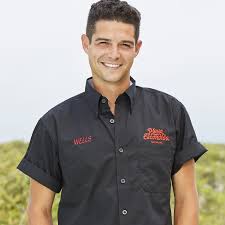 Bachelor in paradise's unsung hero and unofficial therapist, jorge moreno, won't be returning for season 4, alum ashley jorge's not coming back as the bartender in paradise because jorge is doing his own thing, iaconetti, who competed on two seasons of the abc spinoff series, reveals. Who Is Wells Adams The Bartender On Bachelor In Paradise Popsugar Entertainment
