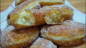 Le graffette napoletane in pratica sono le graffe con patate; Ricetta Graffe Napoletane Ciambelle Fritte Di Patate Gialquadrato Youtube