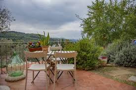 From 241 villa rentals to 726 house rentals, find a unique house rental for you to enjoy a memorable holiday or a weekend with your family and friends. Lontano Dal Caos Potete Godervi In Pieno Relax La Vista Delle Colline Toscane Che Si Affacciano Sul Golfo Di Baratti