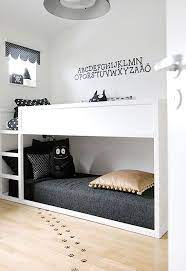 I Like That The Bottom Bed S Mattress Is On The Floor 1 Easier Less Expensive To Build Quartos Compartilhados Meninas Beliches Infantis Quartos Compartilhados
