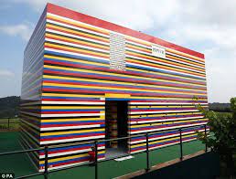 James May And His Full Size Lego House Nobody Wants Lego House Build Your House James May