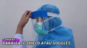 Banyak sekali cara membesarkan mr p yang bisa anda coba di rumah, antara lain menggunakan madu, menggunakan tangan, teh basi, bawang merah hingga minyak kayu. Kalau Nak Makan Kena Bukak Semua Dulu Video Petugas Kesihatan Kongsi Cara Pakai Personal Protective Equipment Ppe Frontliner Wabak Covid 19 Lobak Merah
