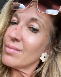 Teresa Shotts's Instagram, Twitter & Facebook