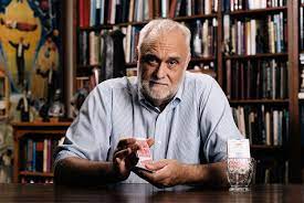 It's just a little illusion, with a little sleight of hand. How A Legendary Magician Builds Illusions Jim Steinmeyer