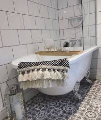 Valspar.com has been visited by 10k+ users in the past month Thrifty Homeowner Transforms Her Bathroom Using Vinyl Flooring From B M And Stickers From Ebay Daily Mail Online