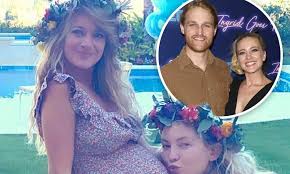 He was born on july 10, 1986. Kate Hudson Is Over The Moon As She Shares Brother Wyatt Russell And Wife Expecting First Child Daily Mail Online