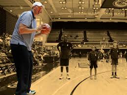 Manute Bol Vs Gheorghe Muresan (7'7'' Height) - Youtube