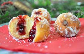 Christmas In Southern Italy Is Soft Like A Potato Zeppole Doughnut Food Recipes Hq Recipe Food Sweet Recipes Italian Donuts
