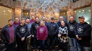 Barbering family moves into Naperville with newest shop