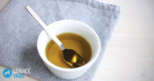 How to remove olive oil stains from clothing. How To Remove A Stain From Oil How To Wash Vegetable Oil From Clothes