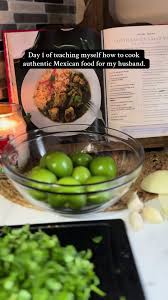 Victoria Glidden (@victoriaroseglidden)