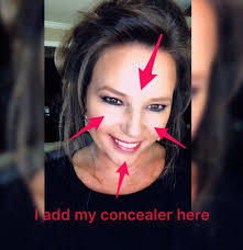 How to Apply Highlighter for the Holidays